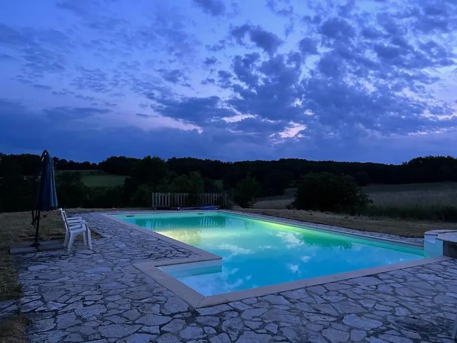 Prázdninový dům Peaceful Gite With Stunning Pool Near Market Town Montaigu-de-Quercy