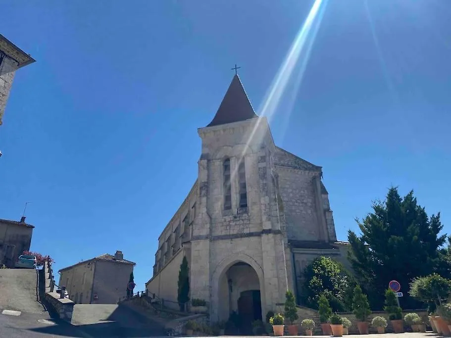 Prázdninový dům Peaceful Gite With Stunning Pool Near Market Town Montaigu-de-Quercy Francie