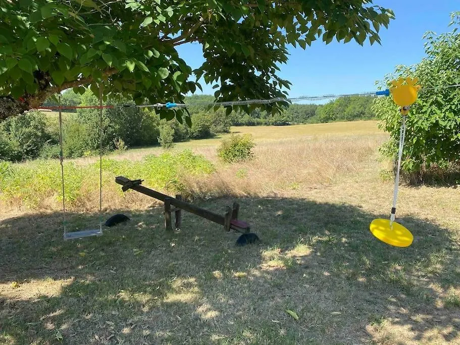 Prázdninový dům Peaceful Gite With Stunning Pool Near Market Town Montaigu-de-Quercy
